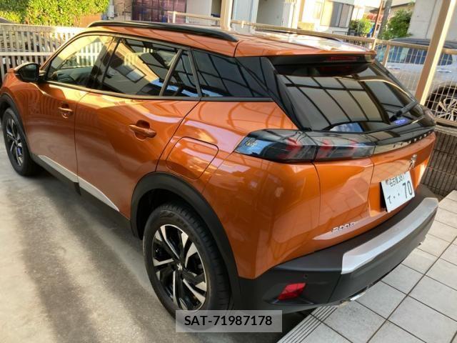 Peugeot 2008 2020-10 8372040-1