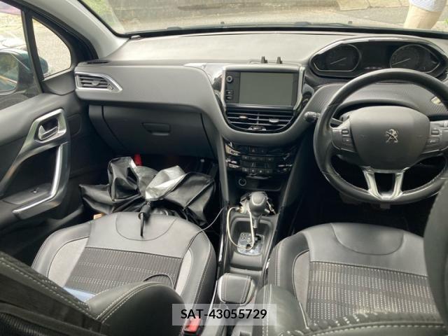Peugeot 2008 2017-03 8372042-9