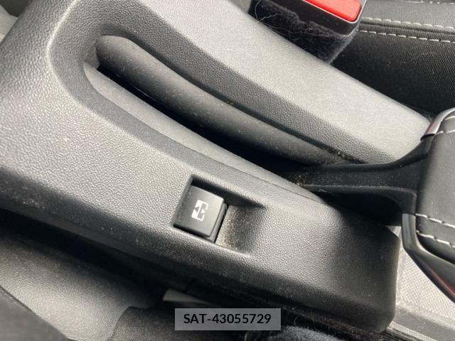 Peugeot 2008 2017-03 8372042-15