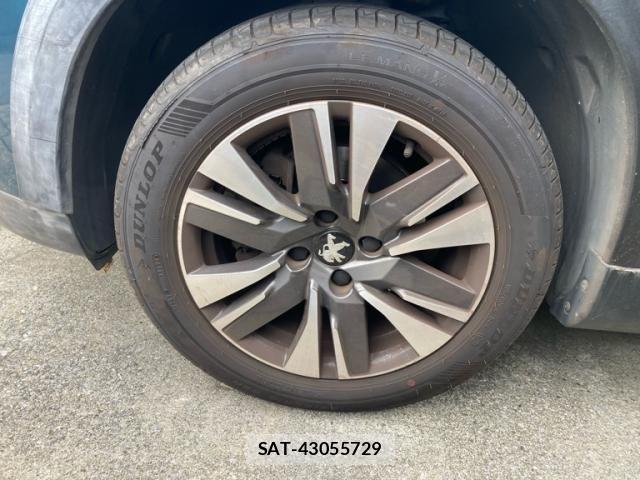 Peugeot 2008 2017-03 8372042-6