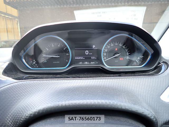 Peugeot 2008 2018-11 8438697-10