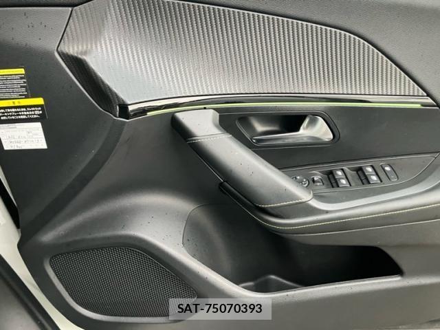 Peugeot 2008 2020-12 8526551-14