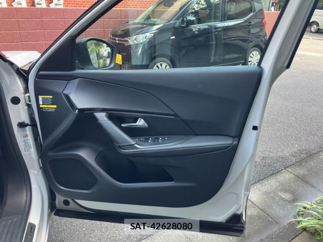 Peugeot 2008 2021-10 8563154-12
