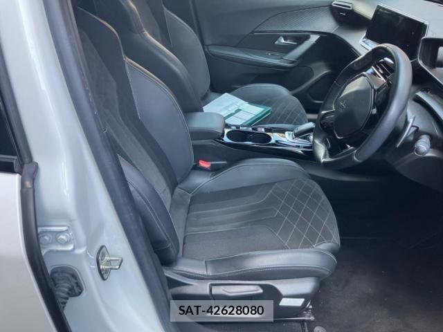 Peugeot 2008 2021-10 8563154-13