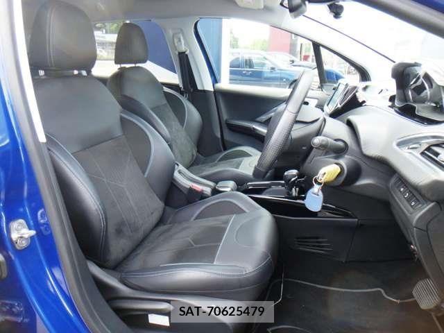 Peugeot 2008 2020-03 8628343-11