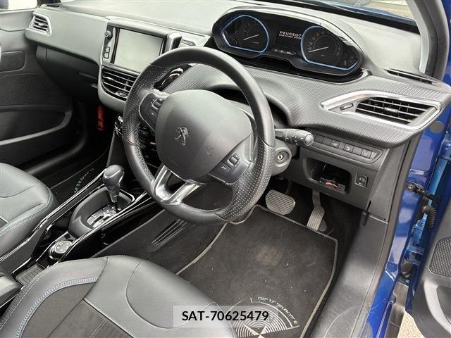 Peugeot 2008 2020-03 8628343-22