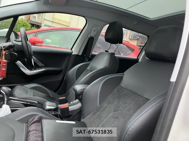 Peugeot 2008 2019-04 8660949-19
