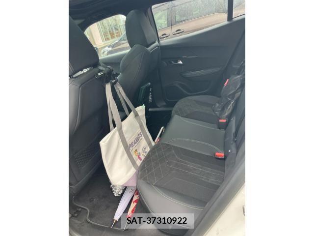 Peugeot 2008 2022-12 8666718-12