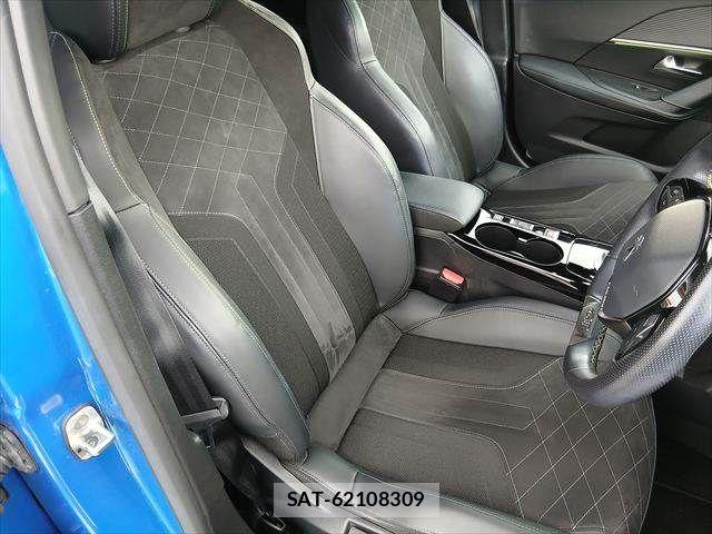 Peugeot 2008 2020-10 8831042-10