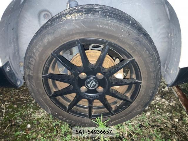 Peugeot 2008 2014-08 8831044-6