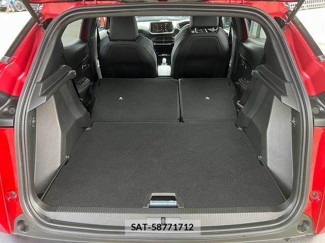 Peugeot 2008 2021-08 8871809-12