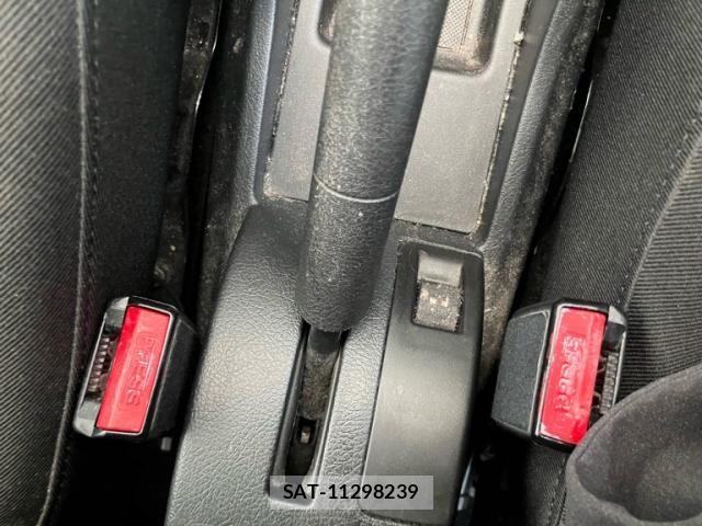 Peugeot 207 2011-09 7250383-23