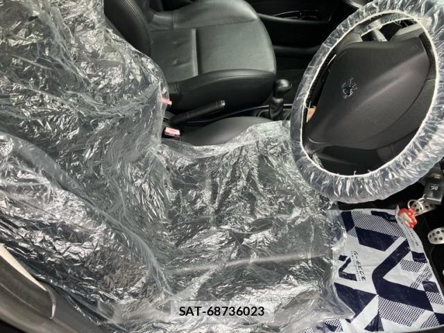 Peugeot 207 2010-01 8660948-9