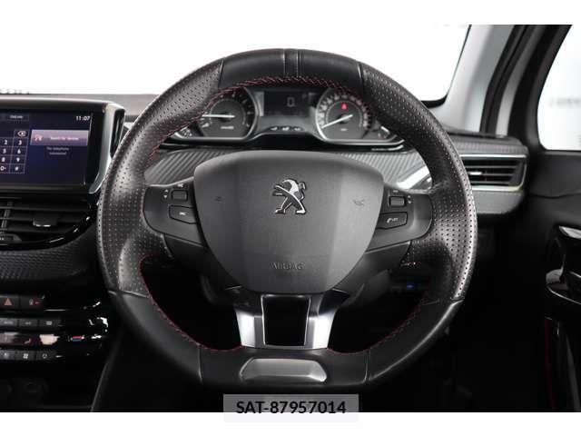 Peugeot 208 2016-10 510350-9