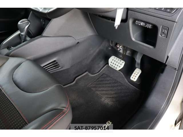 Peugeot 208 2016-10 510350-26