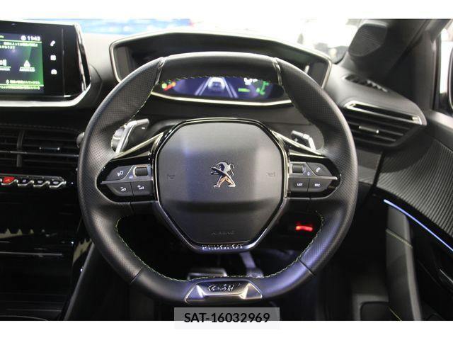Peugeot 208 2022-03 626390-9