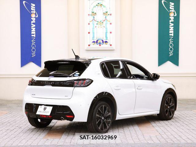 Peugeot 208 2022-03 626390-2