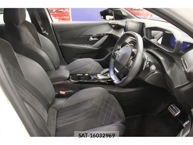 Peugeot 208 2022-03 626390-3