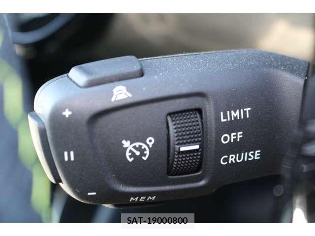 Peugeot 208 2023-02 852932-16
