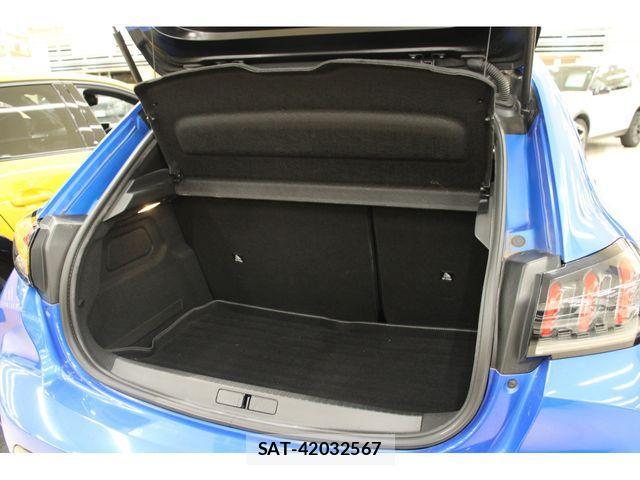 Peugeot 208 2020-09 1317193-5