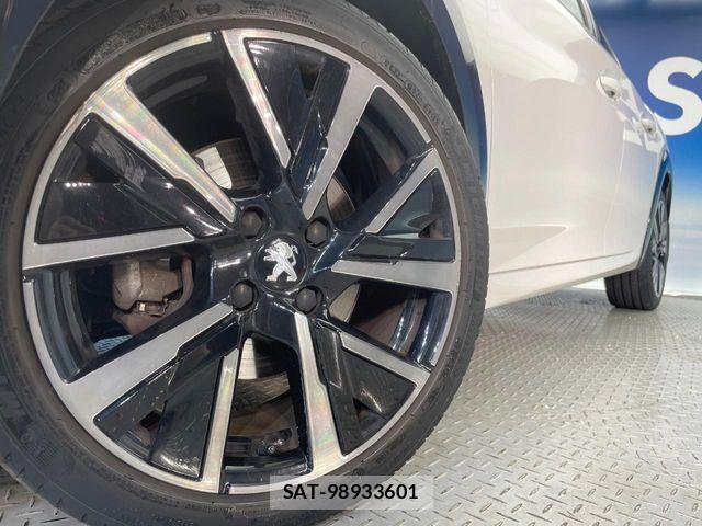 Peugeot 208 2022-07 1320020-13