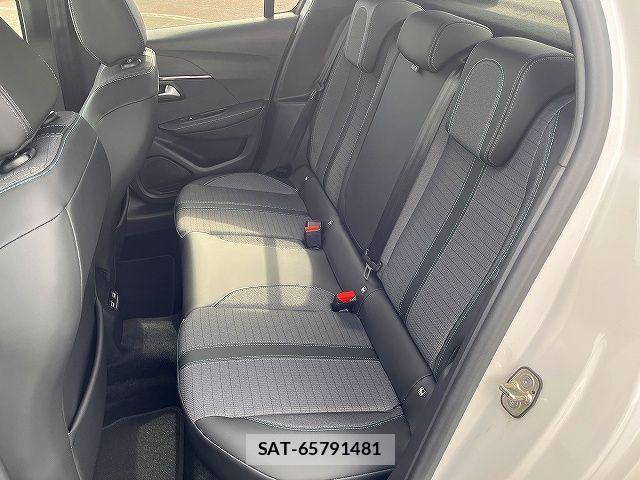 Peugeot 208 2021-05 1332597-12