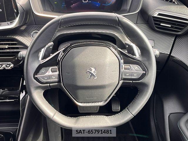 Peugeot 208 2021-05 1332597-13