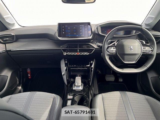 Peugeot 208 2021-05 1332597-1