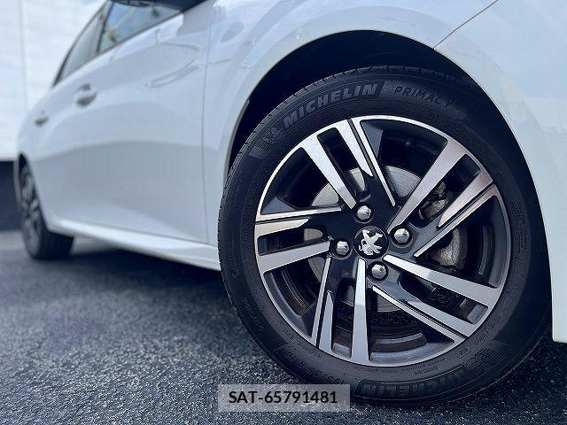 Peugeot 208 2021-05 1332597-26