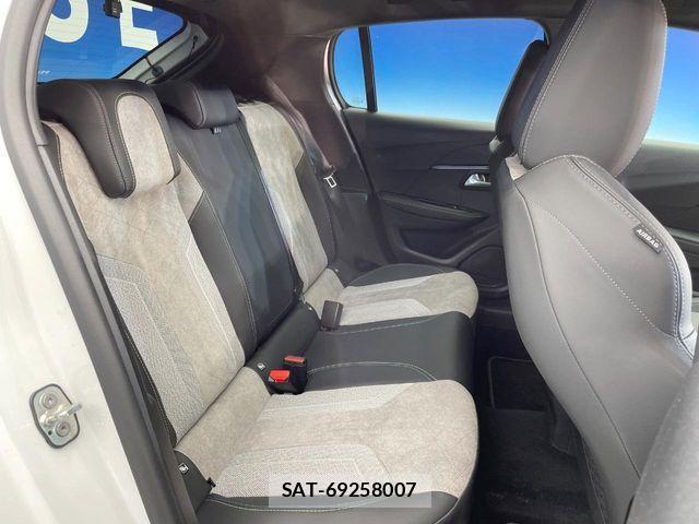 Peugeot 208 2021-04 1392996-9
