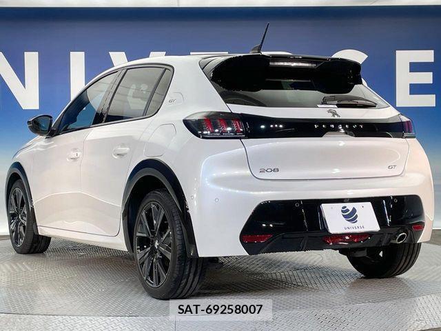 Peugeot 208 2021-04 1392996-17