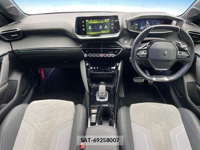 Peugeot 208 2021-04 1392996-1
