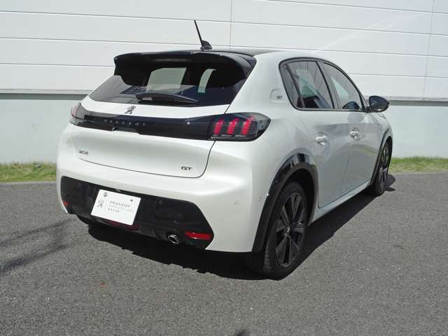 Peugeot 208 2021-12 1548388-1