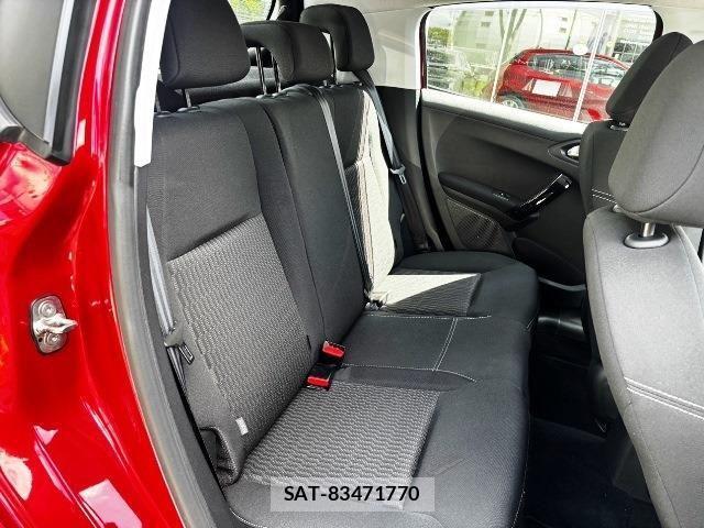 Peugeot 208 2018-03 1694613-12