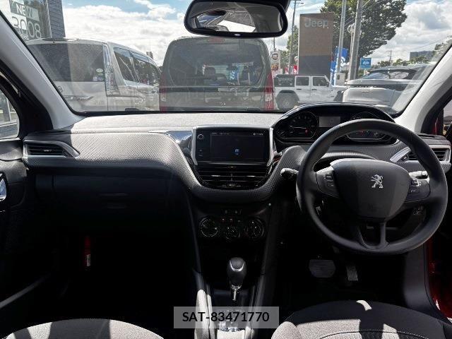 Peugeot 208 2018-03 1694613-14