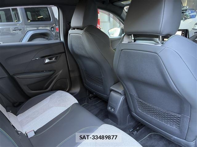Peugeot 208 2021-01 1694612-11