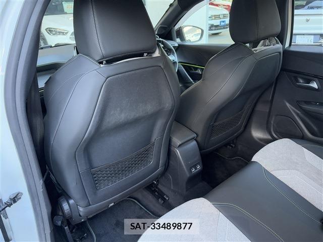 Peugeot 208 2021-01 1694612-15