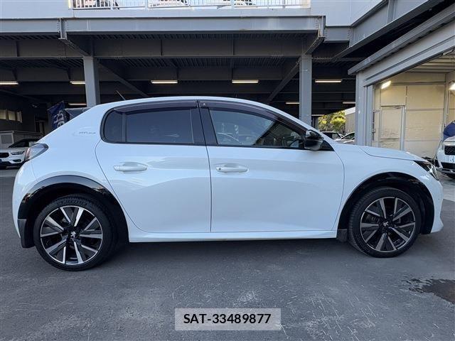 Peugeot 208 2021-01 1694612-3