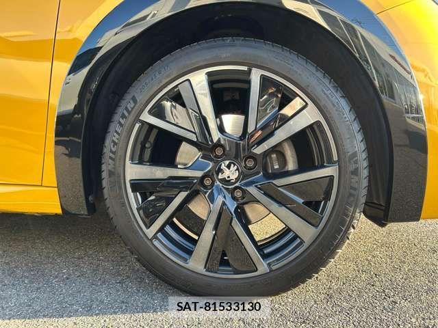 Peugeot 208 2022-04 1827918-12