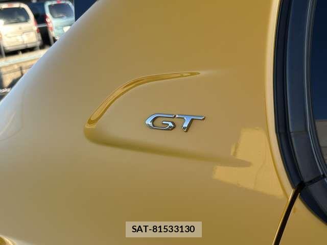 Peugeot 208 2022-04 1827918-15