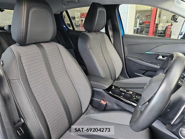 Peugeot 208 2020-11 1847690-12