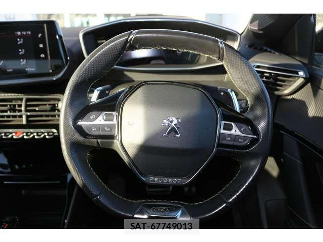 Peugeot 208 2021-03 2319951-13
