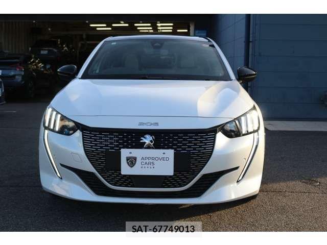 Peugeot 208 2021-03 2319951-7