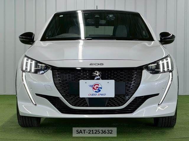 Peugeot 208 2021-03 3414856-12