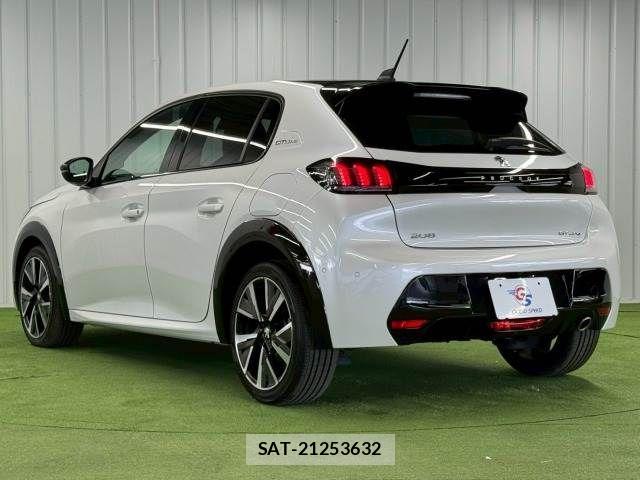 Peugeot 208 2021-03 3414856-16
