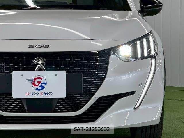 Peugeot 208 2021-03 3414856-19