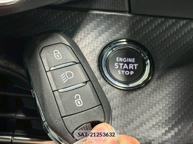 Peugeot 208 2021-03 3414856-5