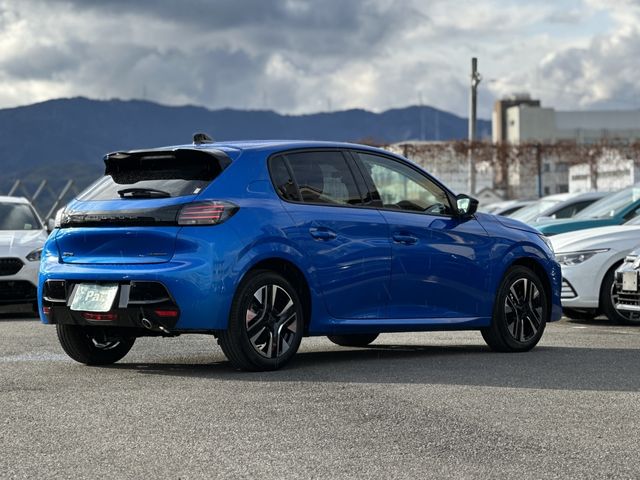 Peugeot 208 2025-12 3679903-23