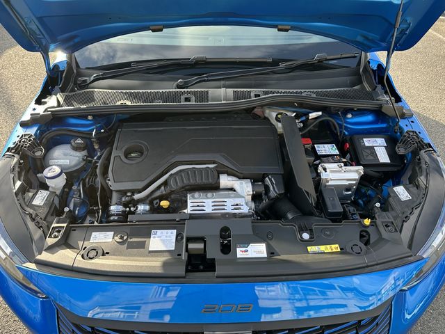 Peugeot 208 2025-12 3679903-28
