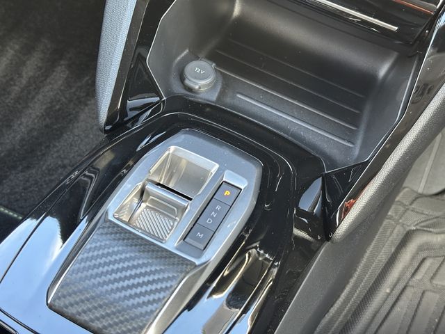 Peugeot 208 2025-12 3679903-8
